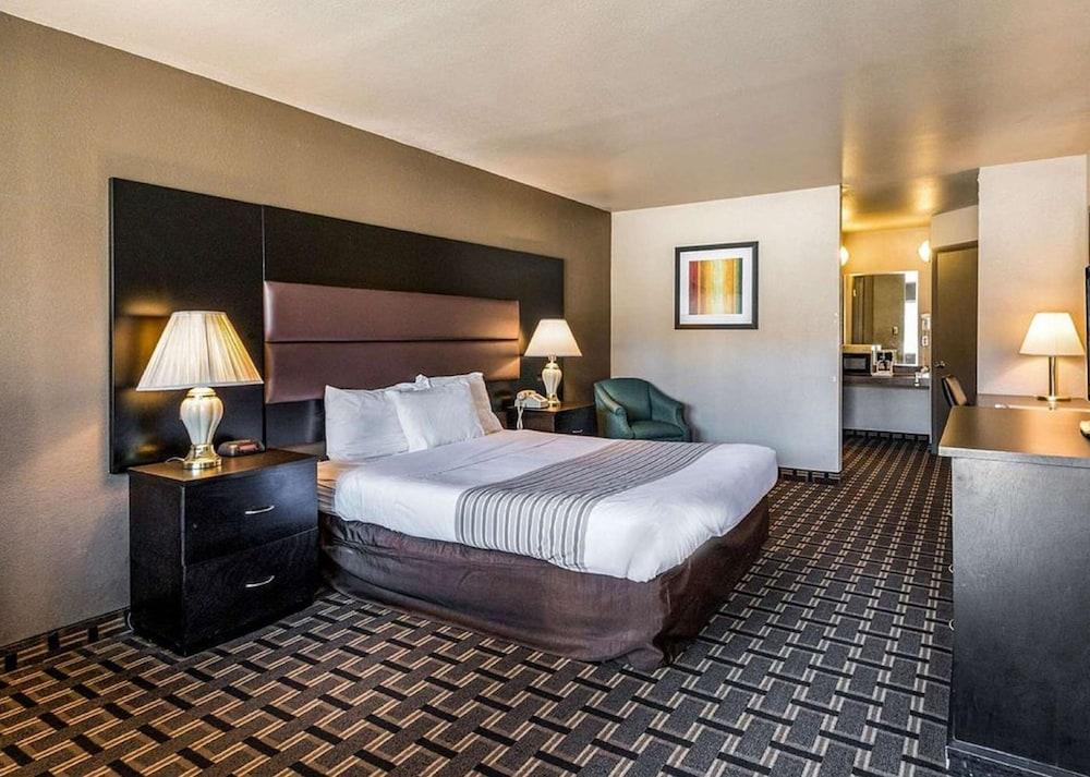 Ramada By Wyndham Hotel 3*