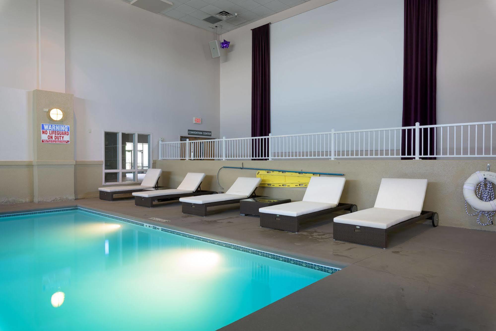 Ramada By Wyndham 3*