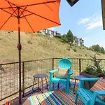 Stylish And Modern Boise Studio With Foothills Views!
