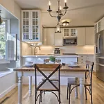 Quiet 1955 Home With Patio And Fire Pit In Boise!