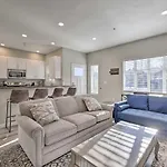 Chic Boise Abode Walk To Bars And Restaurants!