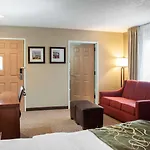 Comfort Suites Airport