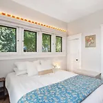 Historic Northend One Bedroom Home Near Foothills