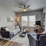 Red Bench Cottage Ideal Location Near Parks, Trails, Skiing, Hiking, Biking, Shopping Extended Stays Welcome