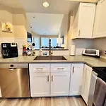 Mountain View Memories Gorgeous Views! 2 Story Pristine Condo Close To Foothills, Trails, Table Rock, Greenbelt, Bown Crossing And Barber Park In Se Boise