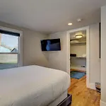 Little Blue Bungalow On Boise\'S Bench, Pet Friendly, Fully Fenced Yard With Doggie Door! 2 Miles From Bsu, 5 Minutes From Downtown Boise, Desk And Workstation For Remote Workers, 2 Tv\'S Large Walk-In Closet, Good For Mid-Term Stays