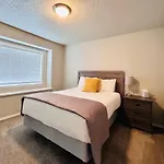The Getaway Se Boise Condo Across The Street From Greenbelt, Bown Crossing And Boise River 3Bd 3Bath, 4 Beds! Lovely, Homey, Dining Table Seats 6