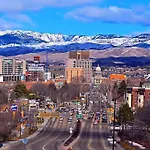 Brand New Downtown Modern 5 Beds, 3 Full Baths Vermont Avenue, Boise