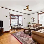 Downtown Bungalow With Geothermal Hot Spring
