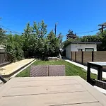 Off-Broadway - Modern Woutdoor Haven