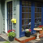 #Stayinmydistrict Hyde Park Bungalow