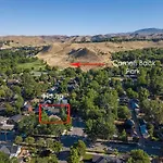 Hyde Park Family Retreat ~ Dog/Kid Friendly!