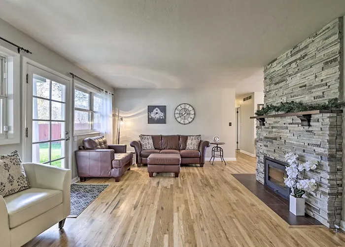 Quiet 1955 Home With Patio And Fire Pit In Boise!