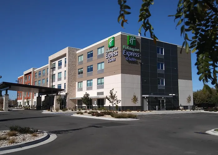 Holiday Inn Express & Suites Boise Airport By Ihg