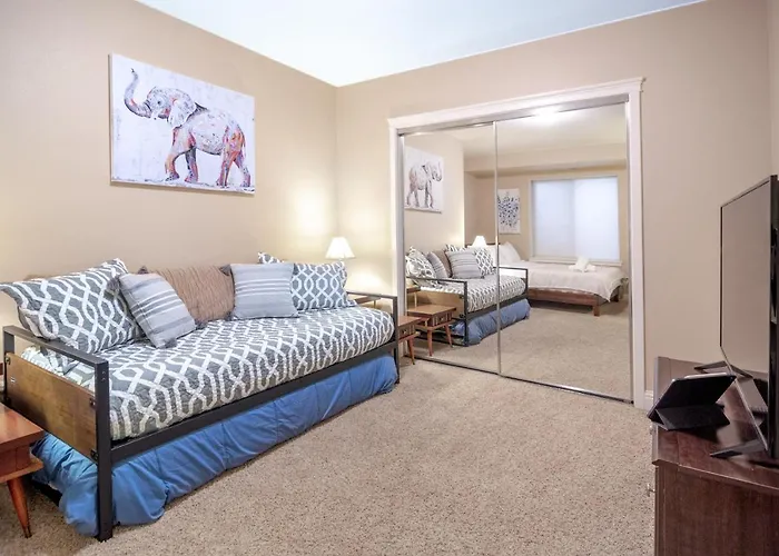 Spacious 3 Story Home In The Boise Foothills