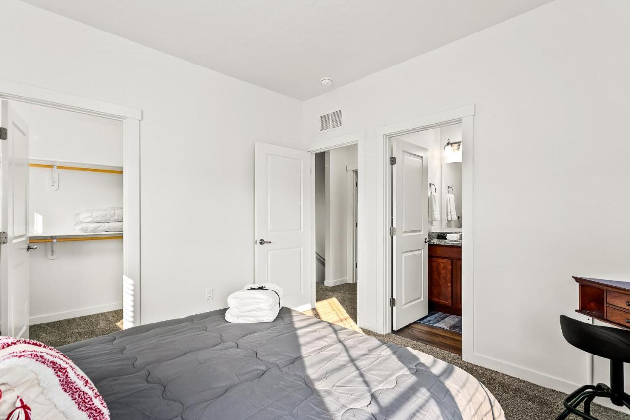 Gabrielle Townhomes *