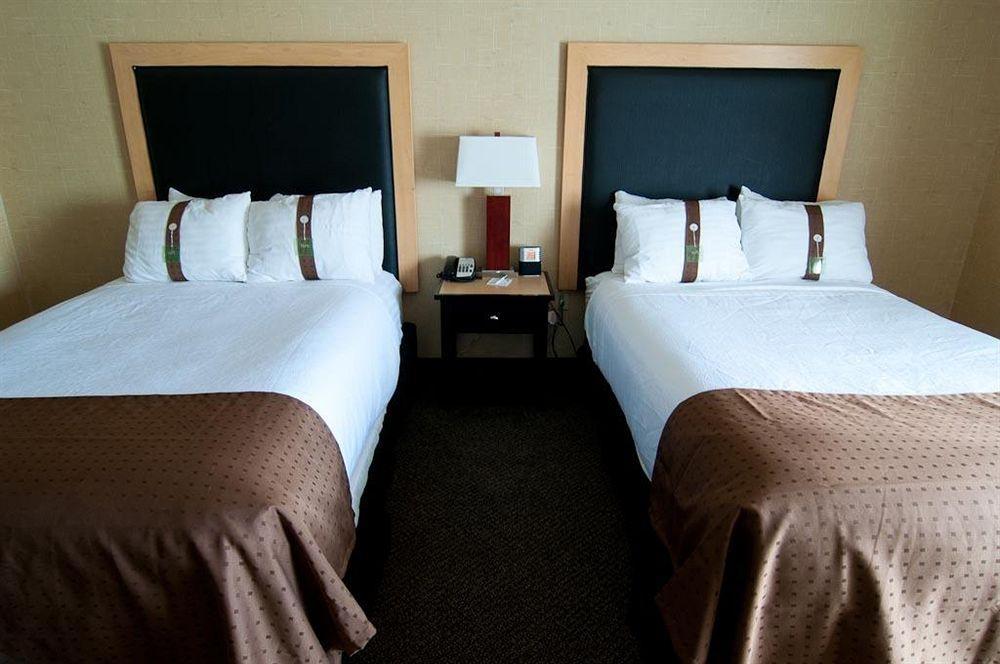 Airport By Ihg Hotel 3*