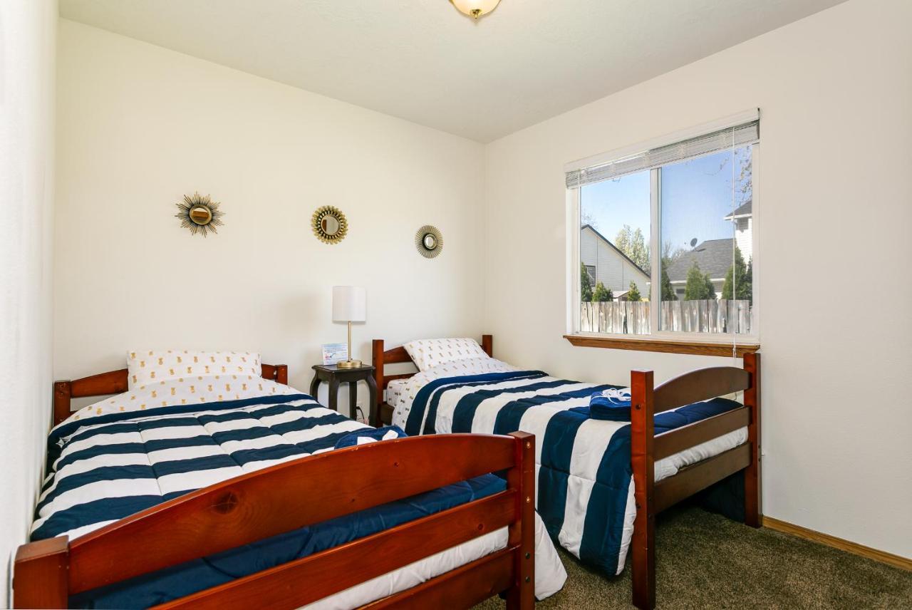 8639 Ustick Apartment