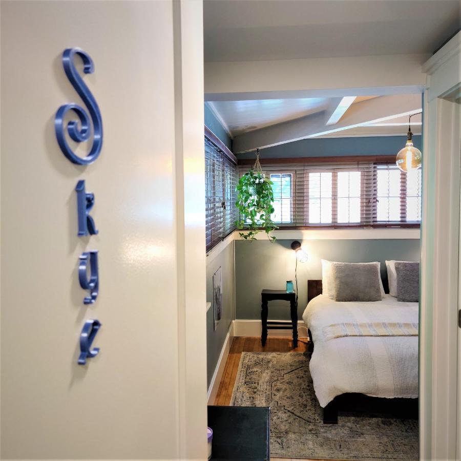 Franklin House 2*