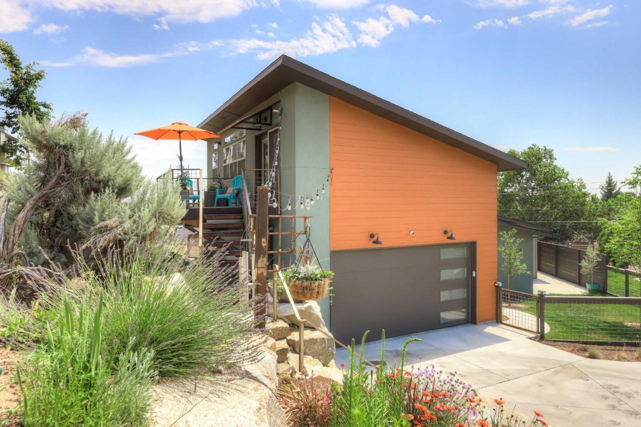 Apartment Stylish And Modern With Foothills Views! *