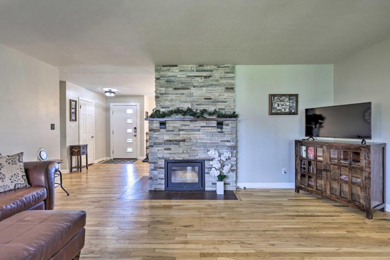 Quiet 1955 With Patio And Fire Pit In Boise!
