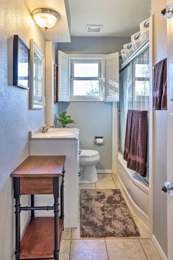 Holiday home Quiet 1955 With Patio And Fire Pit In Boise! *