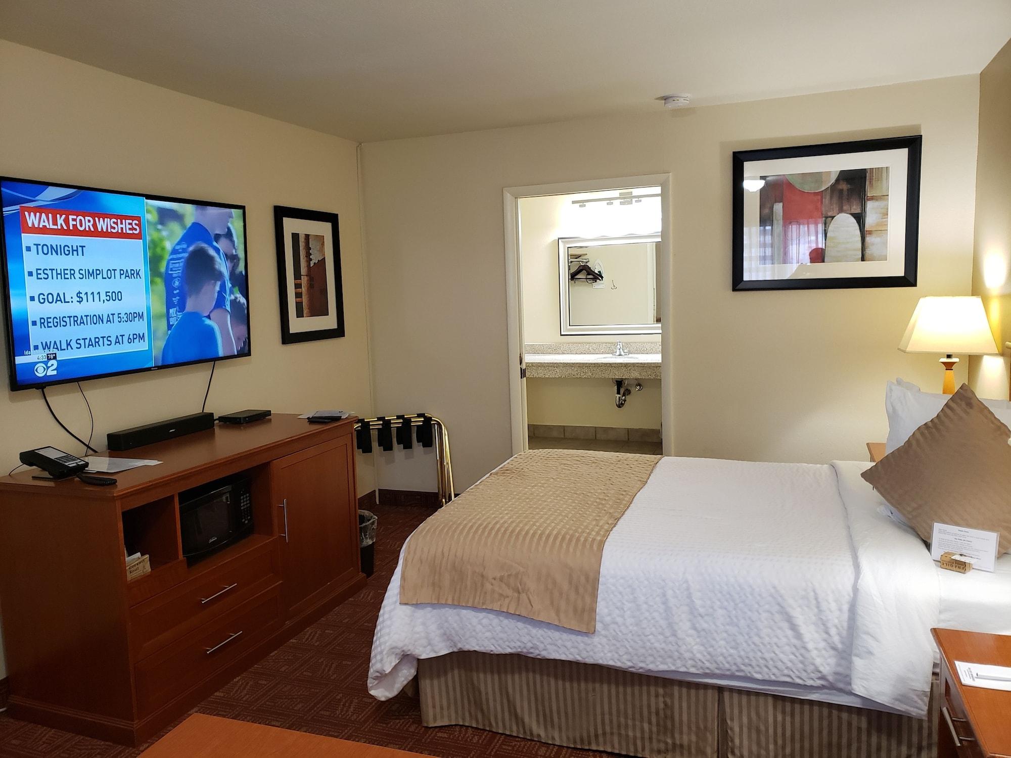 Airport Hotel 3*