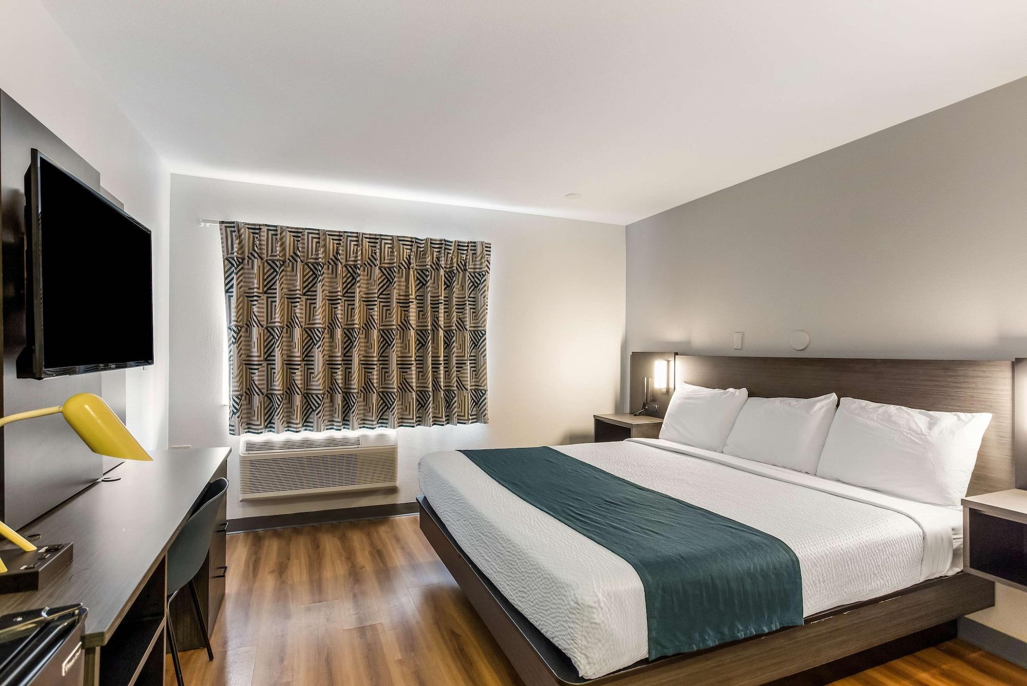 6 Hotel 2*