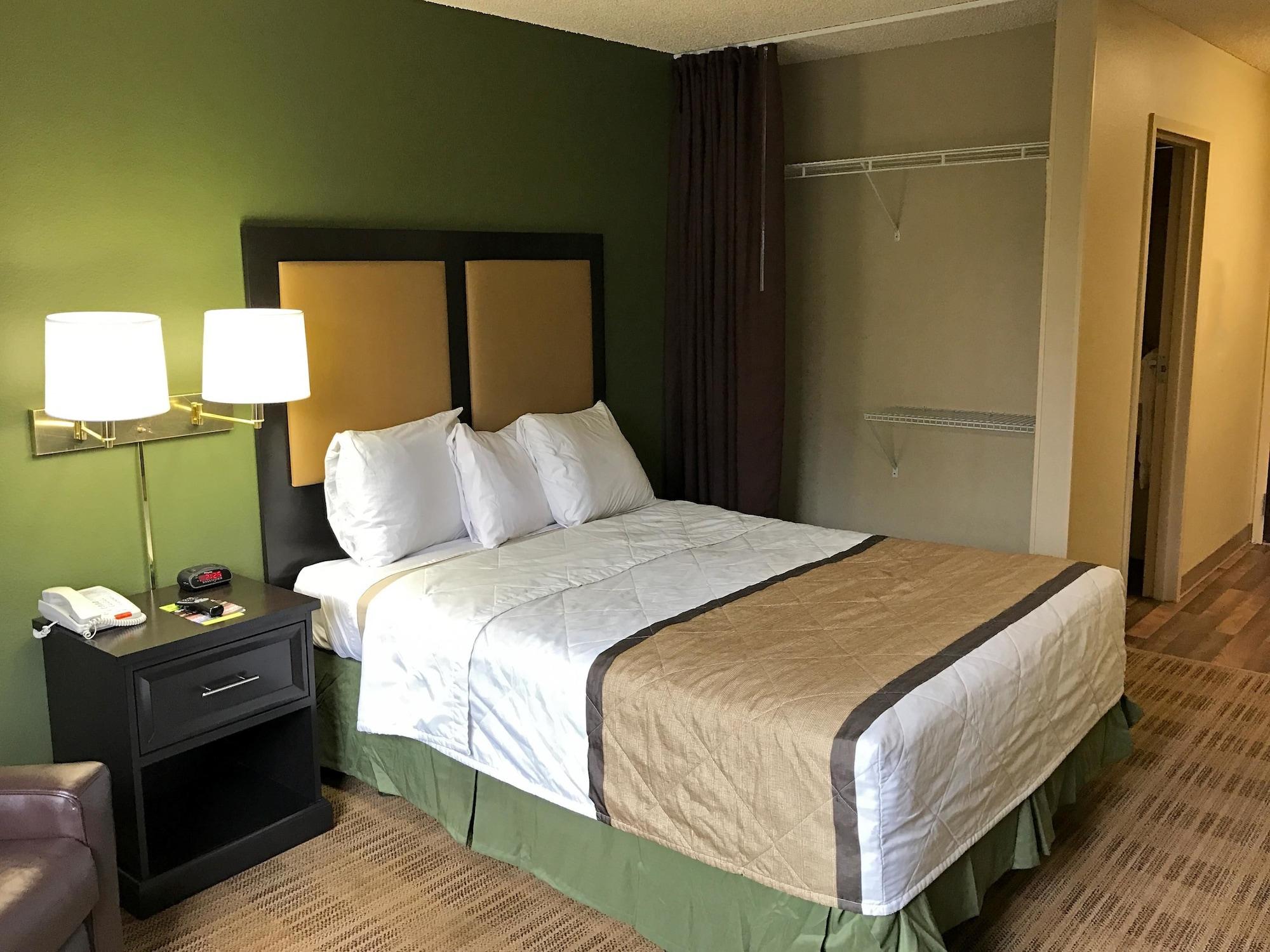 Extended America - - Airport Hotel 2*