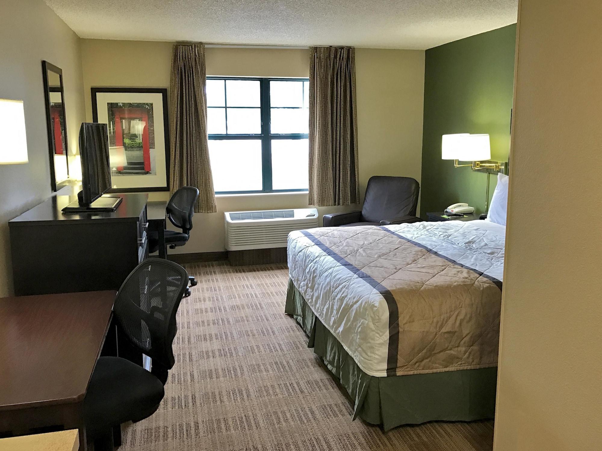 Extended America - - Airport Hotel 2*