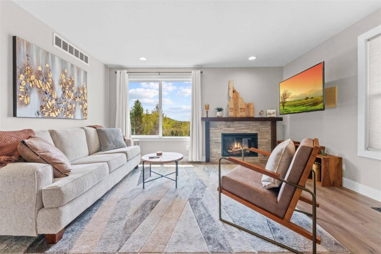 Hills - 602 L Holiday home *