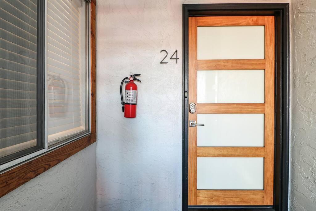 Apartment 24! Prized Location. Modern! Bright! Enjoy!