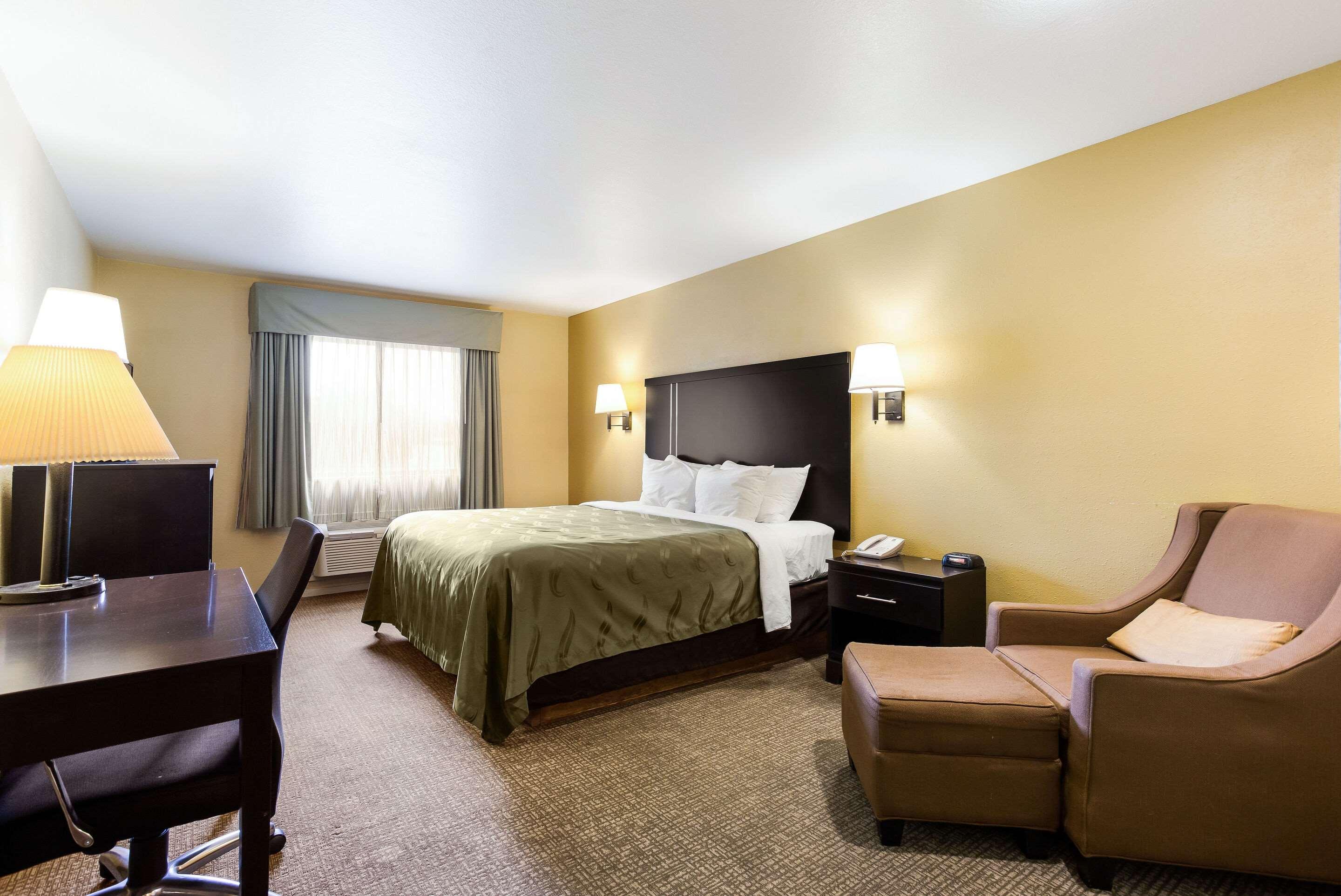 Quality Airport Inn 2*