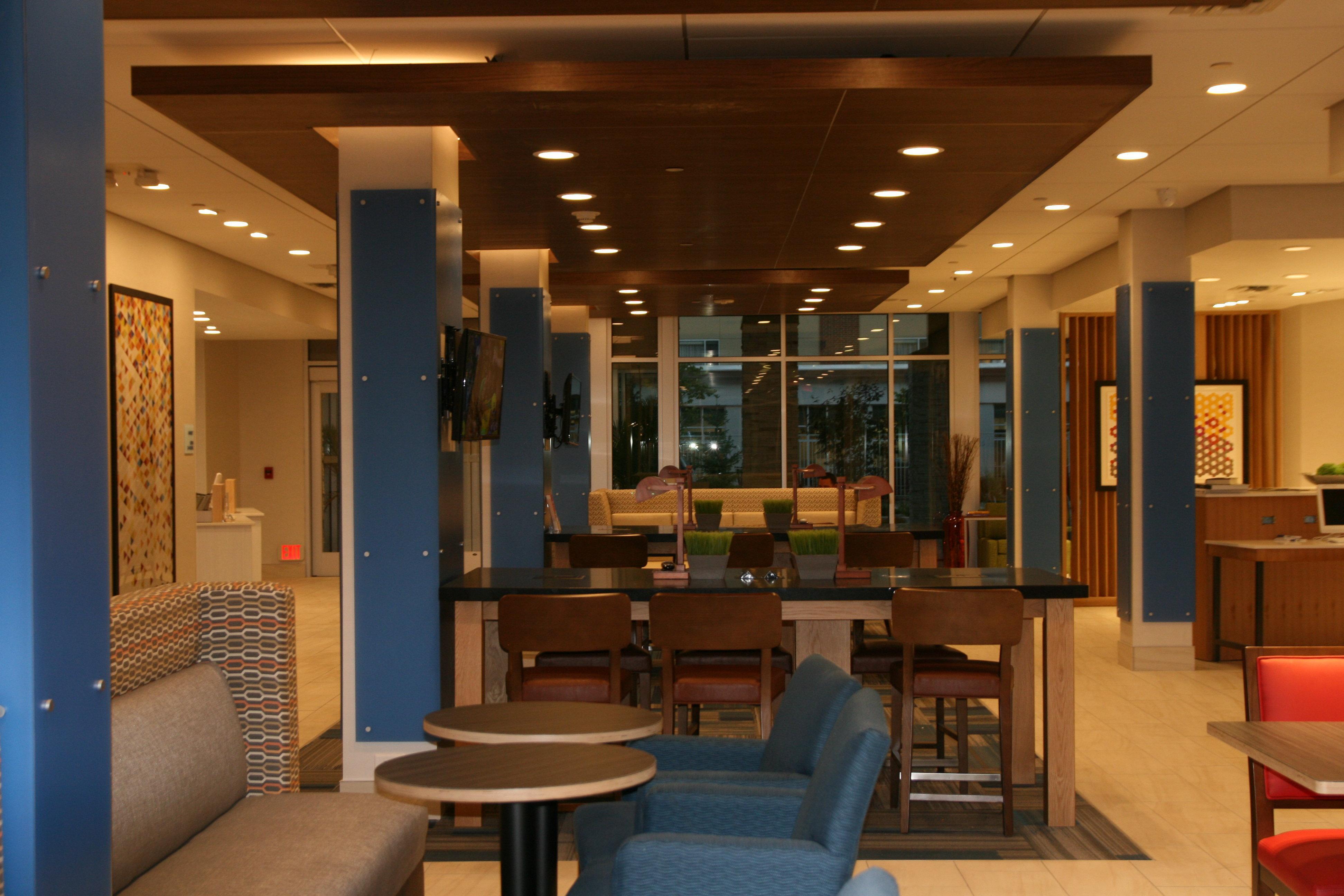 Express & Airport By Ihg Hotel Boise