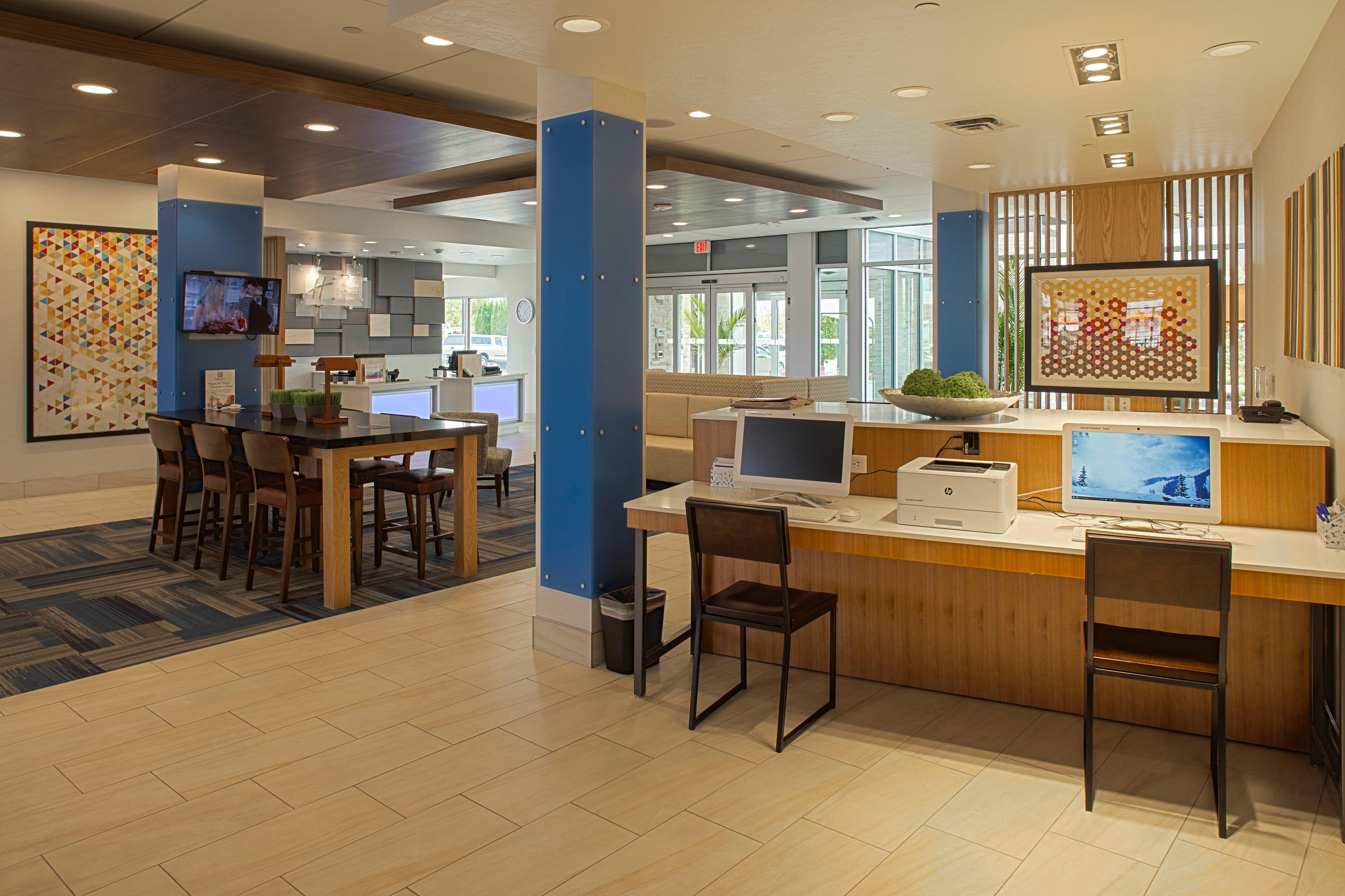 Hotel Express & Airport By Ihg