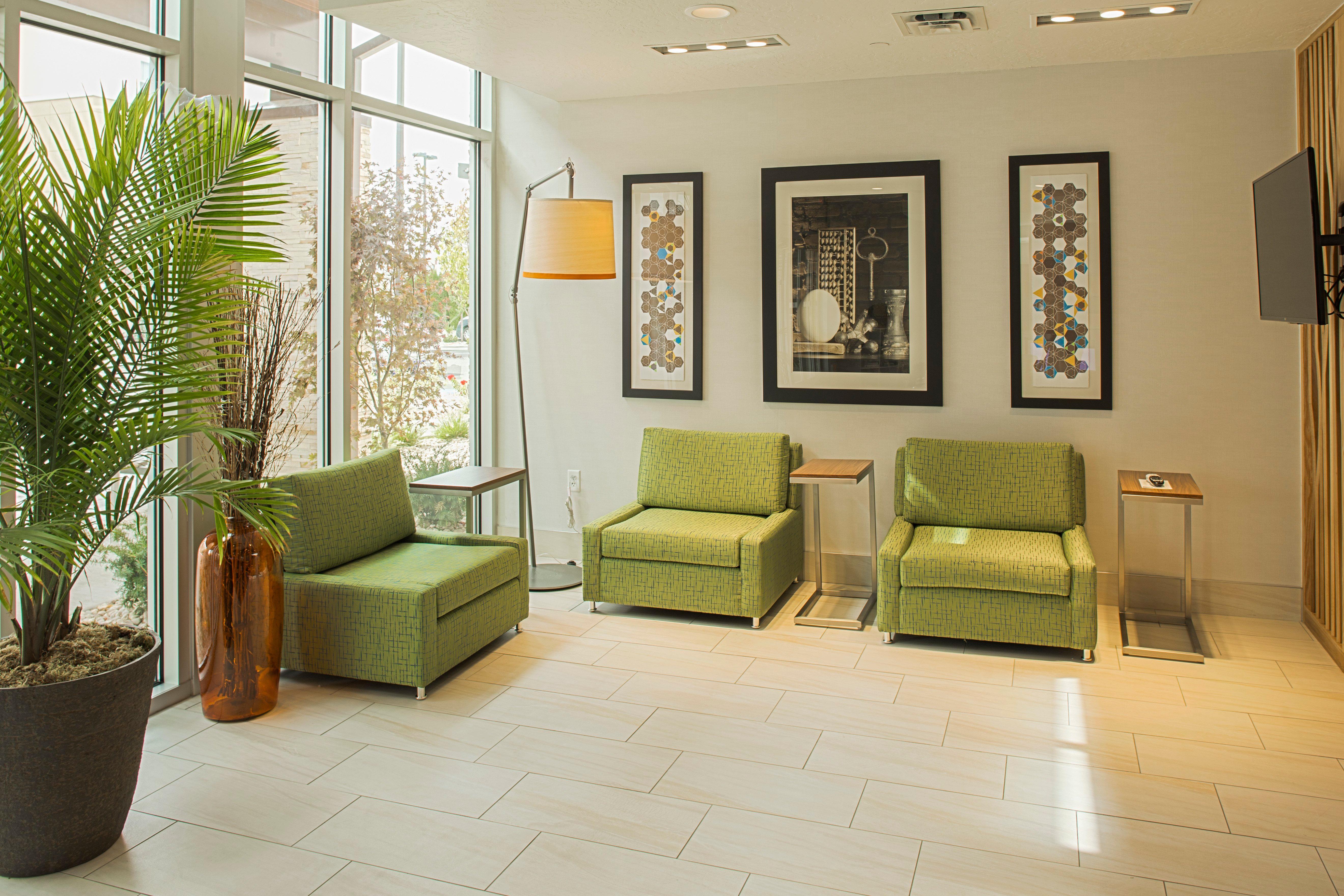 Express & Airport By Ihg Hotel 3*
