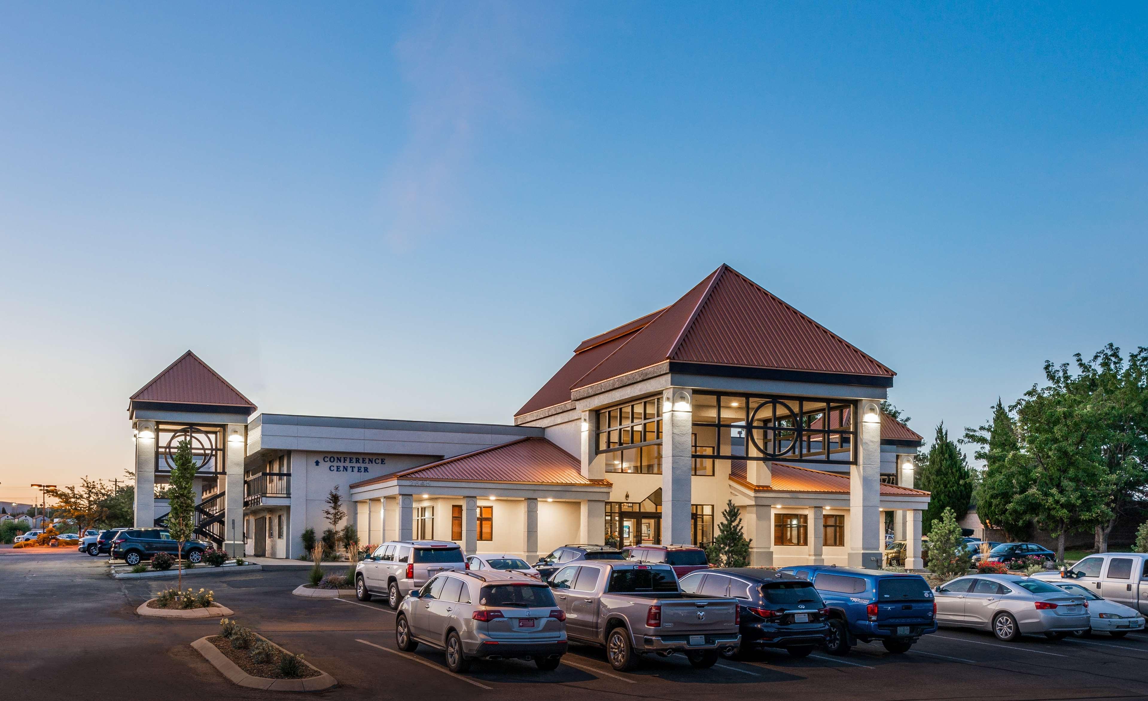 Western Vista At The Airport Hotel 3*