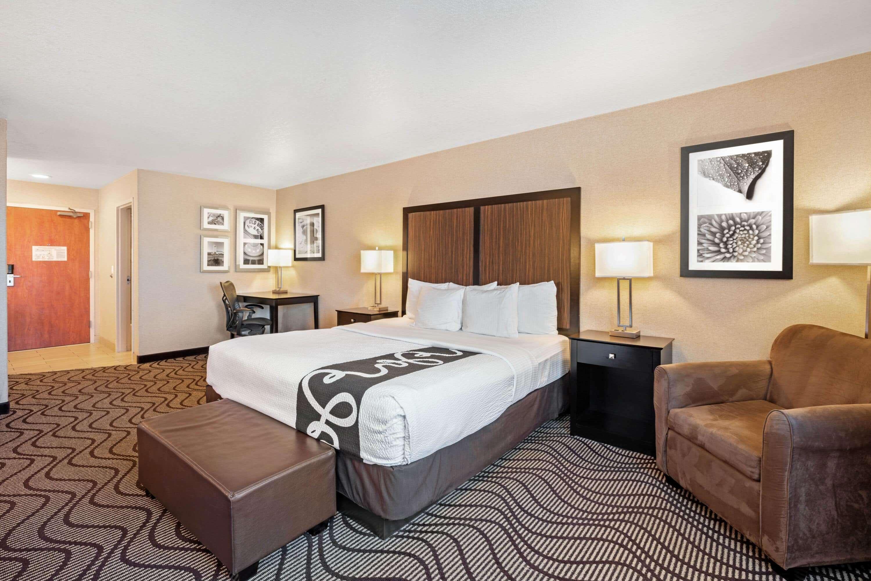 Hotel La Quinta By Wyndham Towne Square 2*