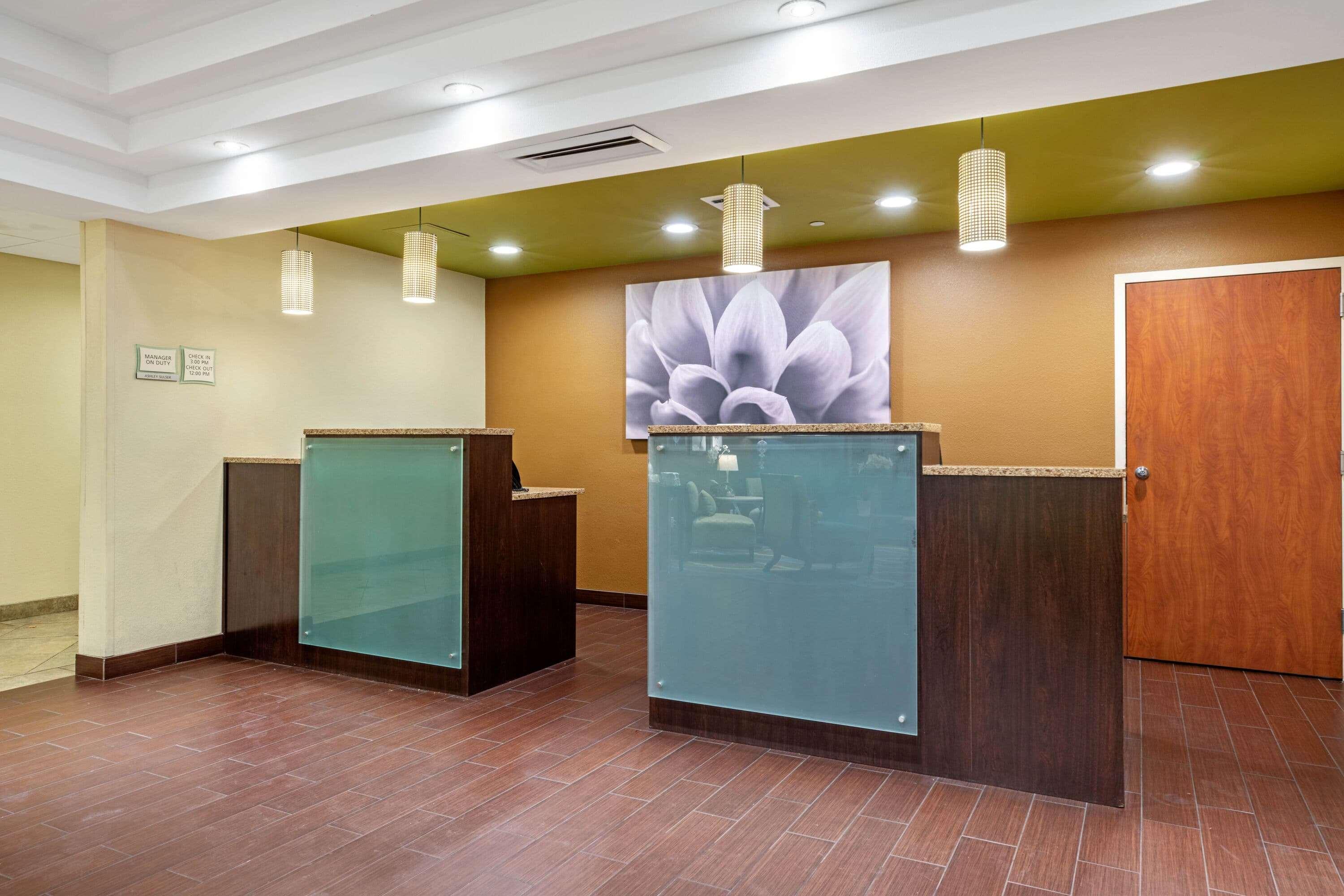La Quinta By Wyndham Towne Square 2*