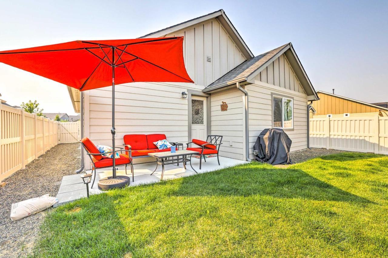 Holiday home Prismatic Retreat With Fenced Backyard! *