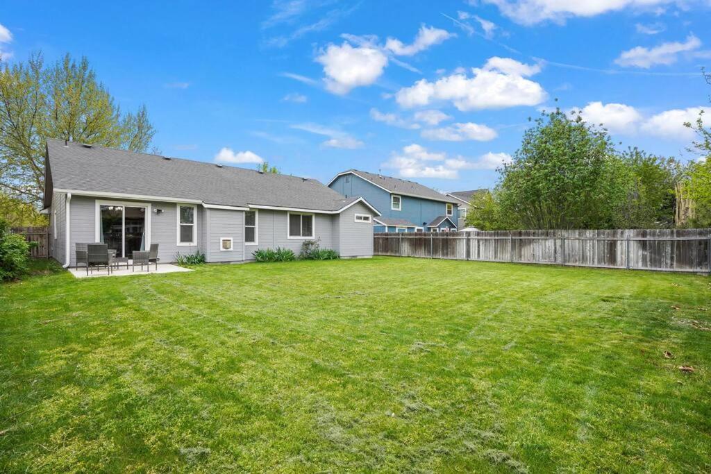 Remodeled, Charming Retreat On The City's Doorstep Holiday home