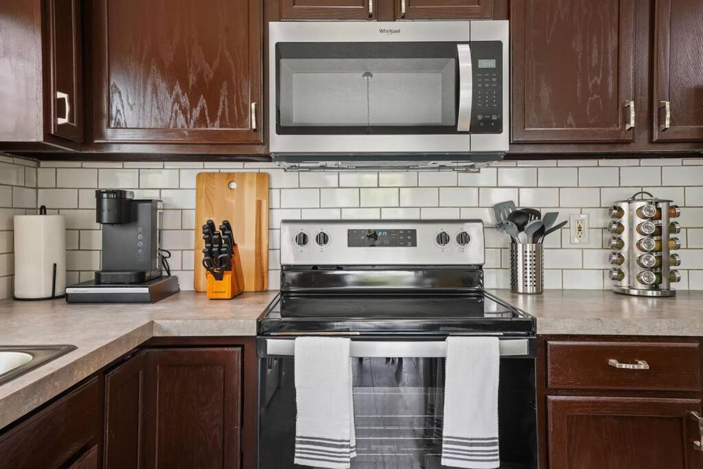 Holiday home Remodeled, Charming Retreat On The City's Doorstep *