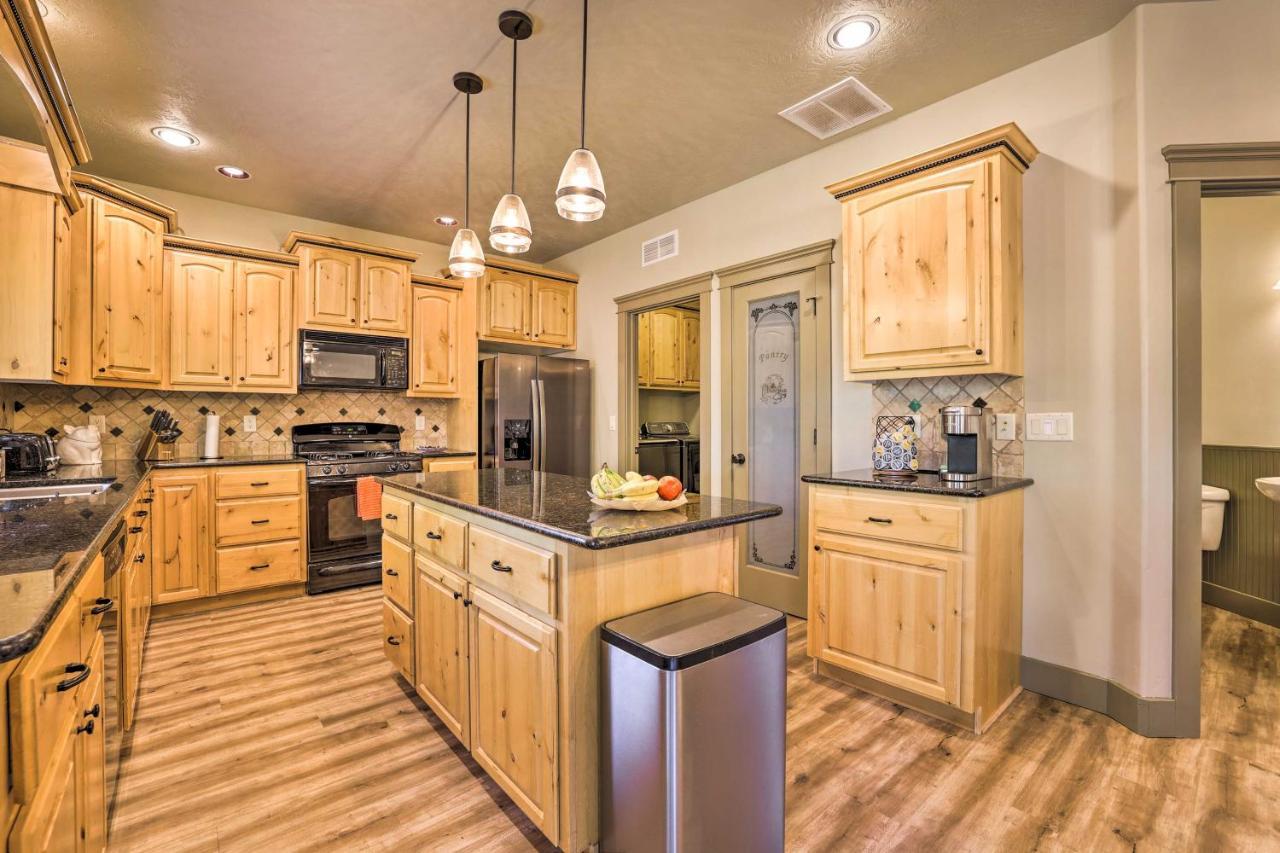 Holiday home 8 Mi To Bsu And Dtwn Family-friendly
