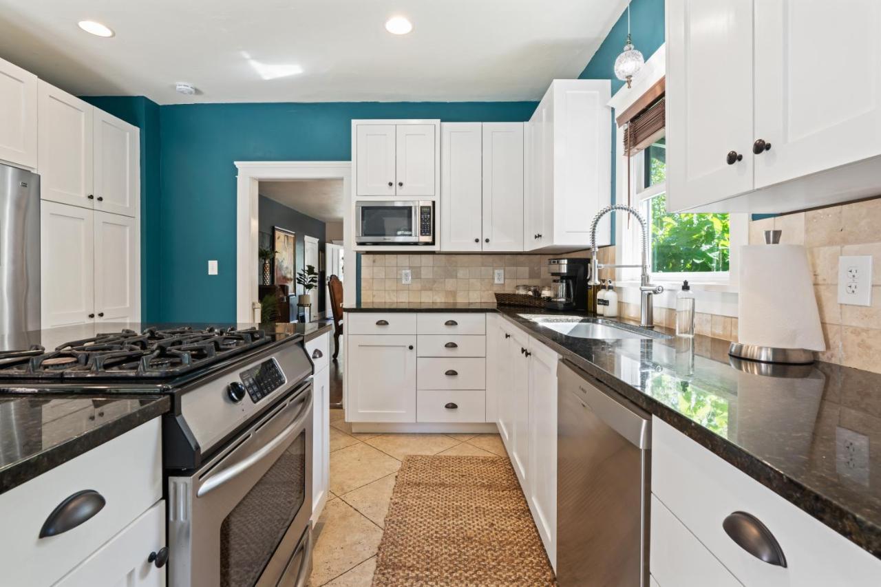 The Gatsby: Heated Pool & In North End Holiday home *