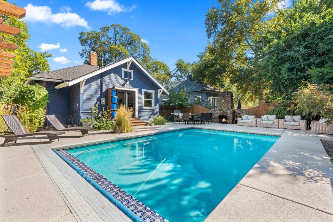 The Gatsby: Heated Pool & In North End Holiday home Boise