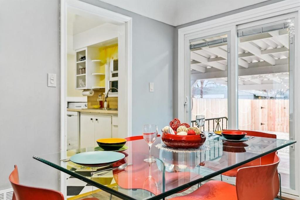Cute Remodeled Midcentury On Bench