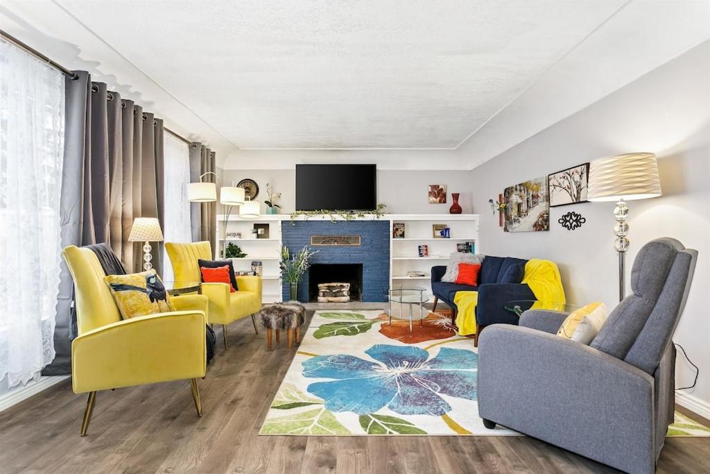 Cute Remodeled Midcentury On Bench Boise