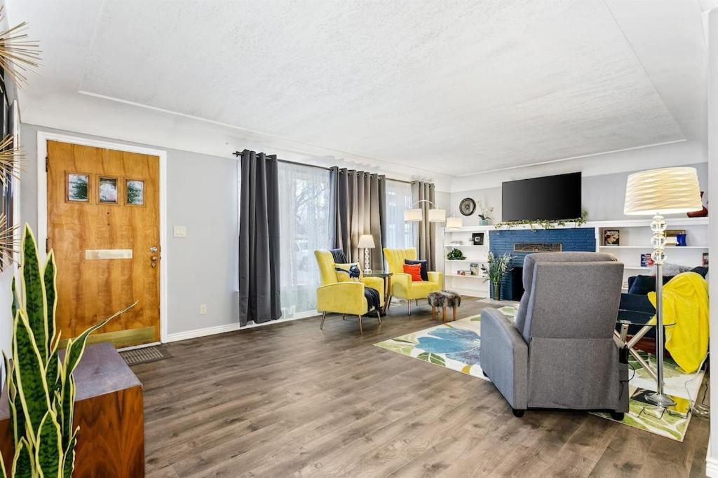 Holiday home Cute Remodeled Midcentury On Bench Boise