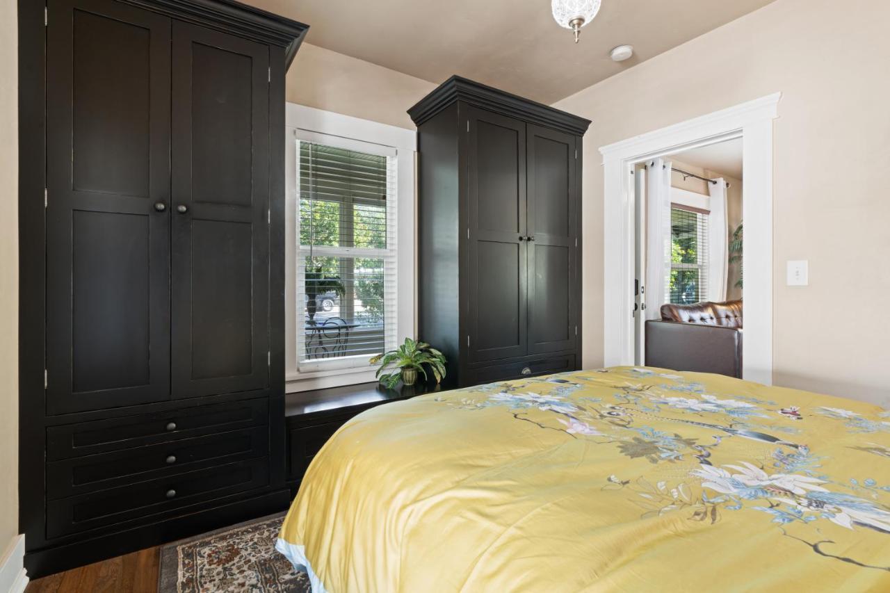 The Gatsby: Heated Pool & In North End Holiday home