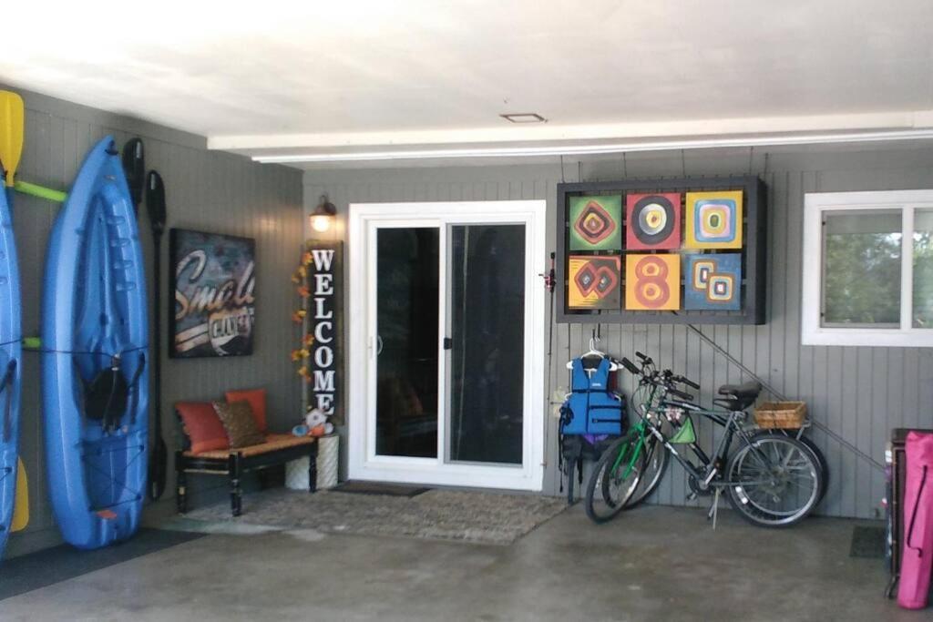 Holiday home Front With Kayaks Bikes Near Greenbelt *